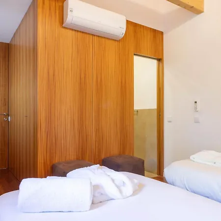 Historic Riverfront Watermill Private Access Caminha