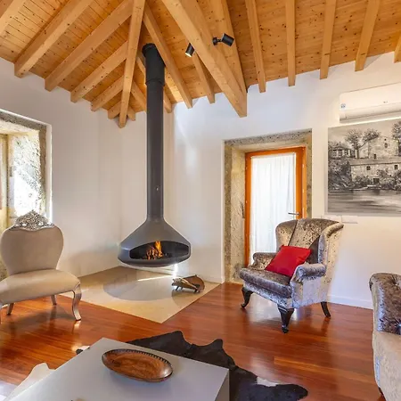 Historic Riverfront Watermill Private Access * Caminha