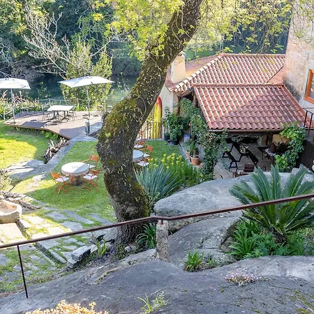 빌라 Historic Riverfront Watermill Private Access 카민하