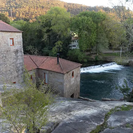 Historic Riverfront Watermill Private Access Caminha